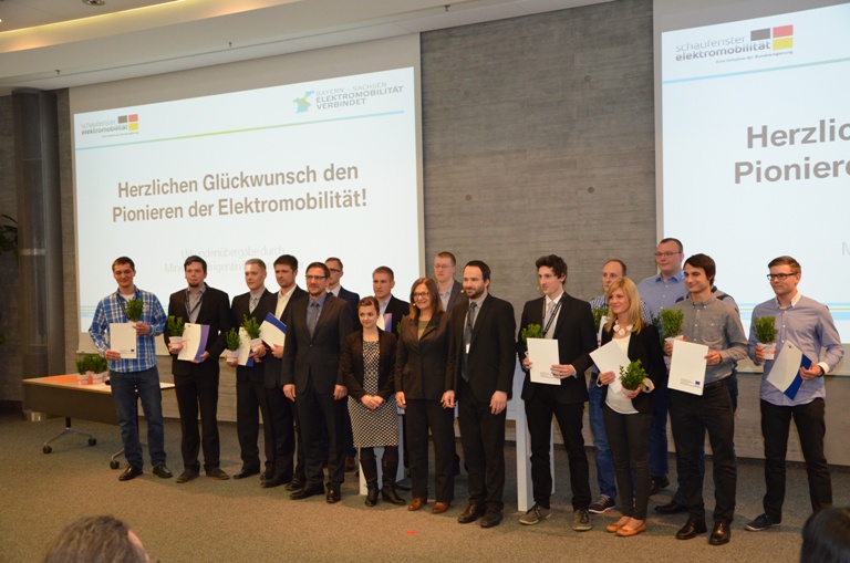 Urkundenuebergabe
